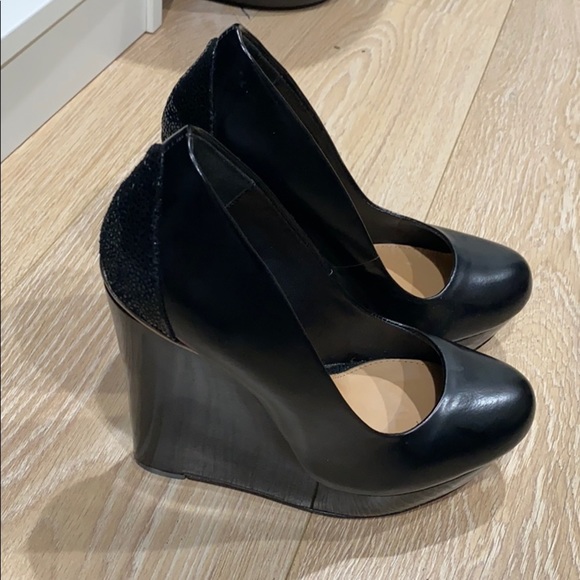 Black wedge w Silver trim at heel. - Picture 3 of 8